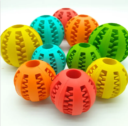 Interactive Slow Feeder Dog Ball – Non-Toxic Rubber Treat Dispensing Toy for Dental Health &amp; Mental Stimulation